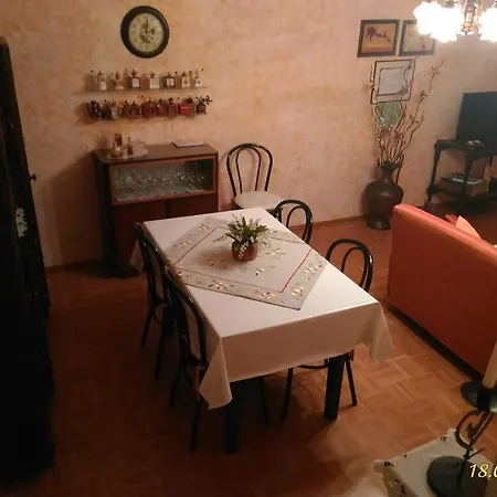 Bed & Breakfast Domus Oleander 3*